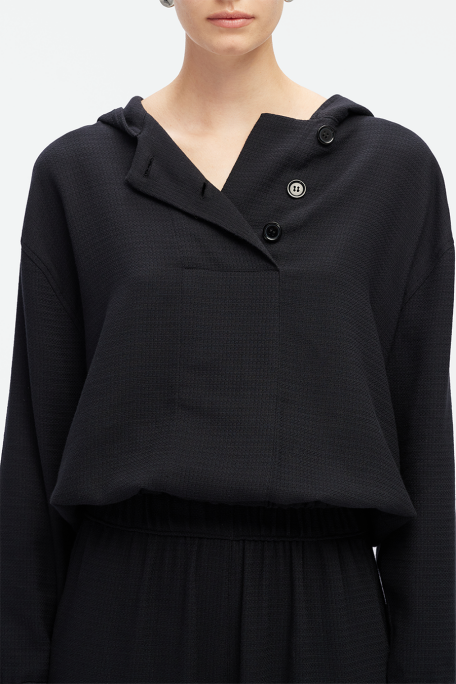 Black Sweatshirt