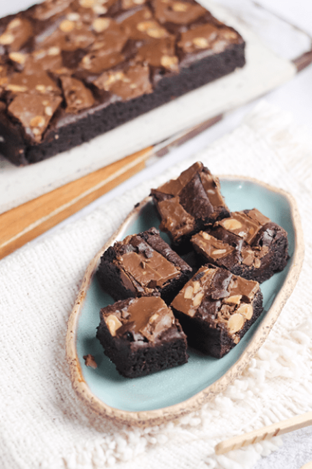 Üç Çikolatalı Brownie